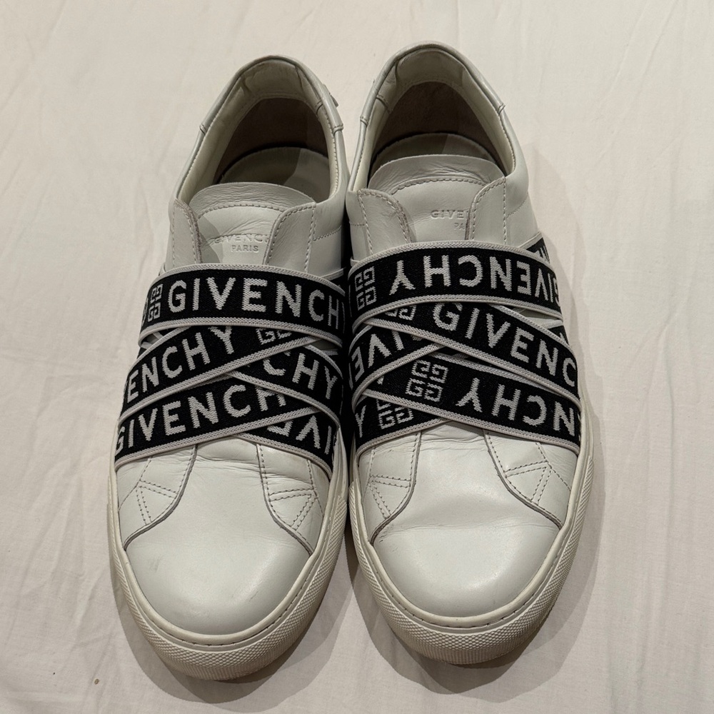 Givenchy White Leather Sneakers with Black Logo Bands